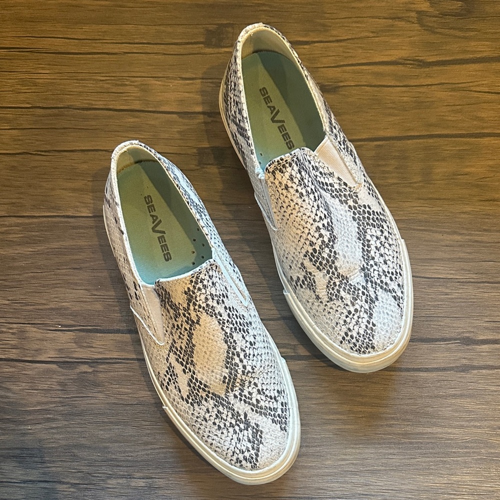 SEA VEES SLIP-ON SNEAKERS